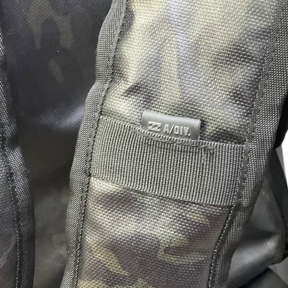 Billabong A/DIV Black Camo Convertible Duffle Backpack Weather Resistant Bag - Picture 6 of 8